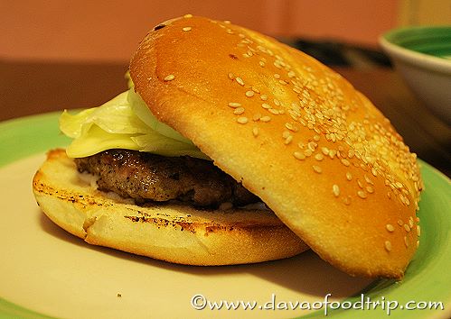 Boyds Pizza House - Garlic Bread House: Jeds Juicy Burger with Cheese