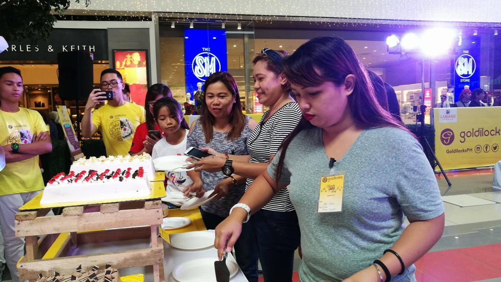 Goldilocks National Cake Day 11262017 buffet SM Lanang Premier