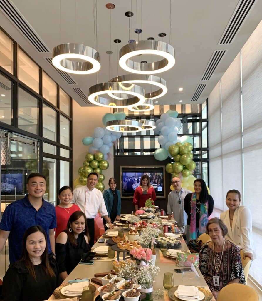 CDOSM Lannie Merilo, Chef Alex Destriza and MarCom Faith Dimaano with Davao media writers and influencers