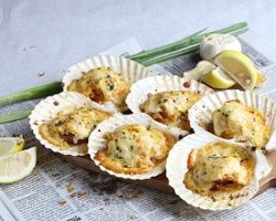 Boiling Posts Grilled Hokkaido Scallops with Garlic Cream Sauce